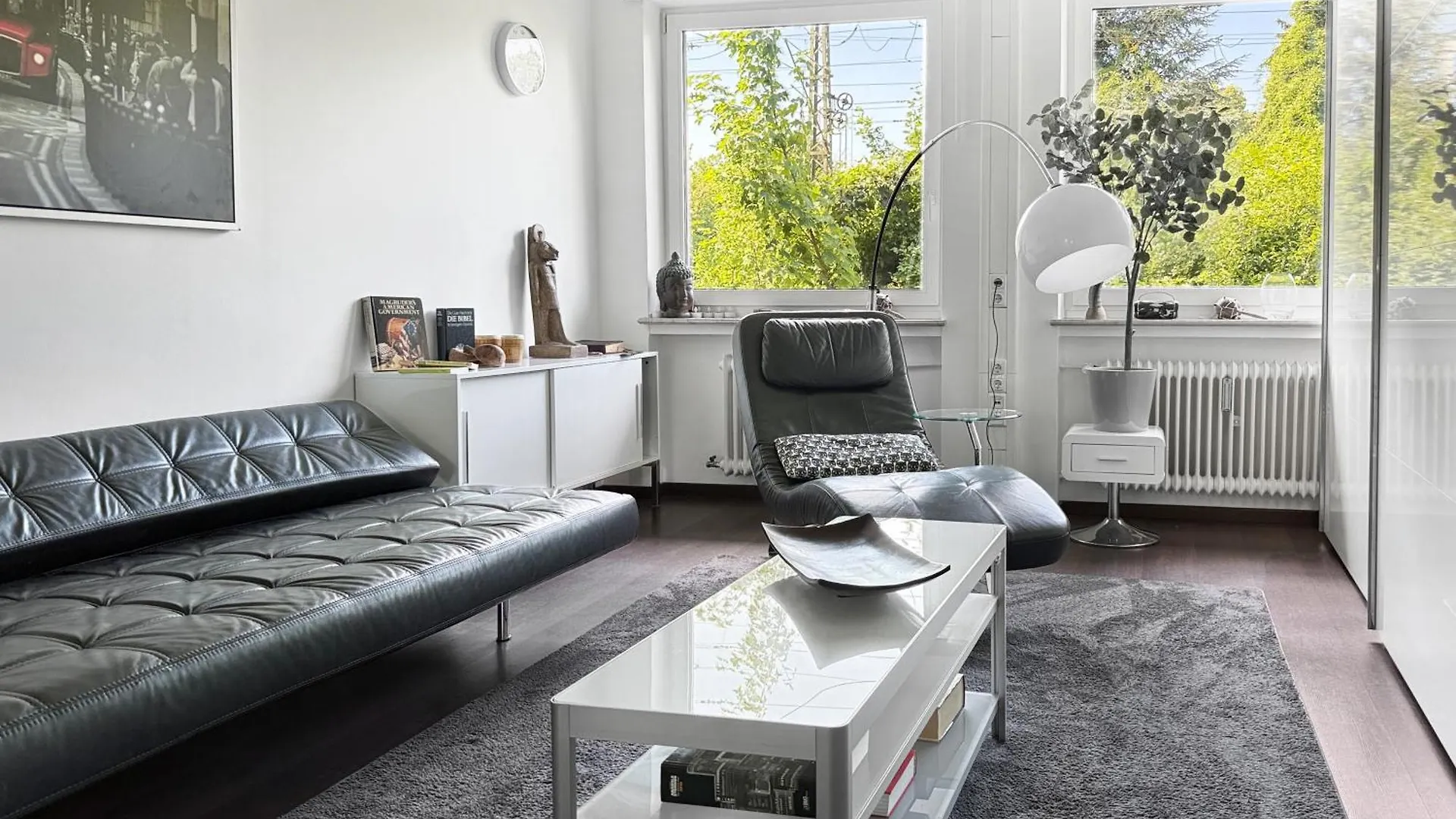 Private Munich Escape Cinema Lounge Sleeps 17 0*,