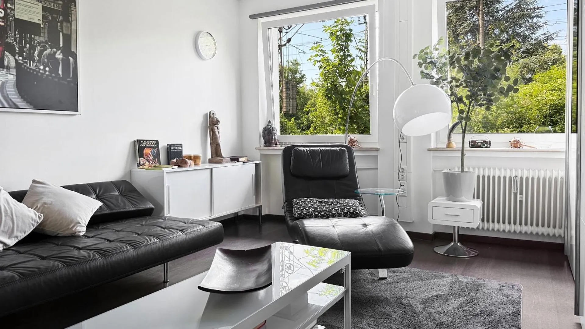 Private Munich Escape Cinema Lounge Sleeps 17