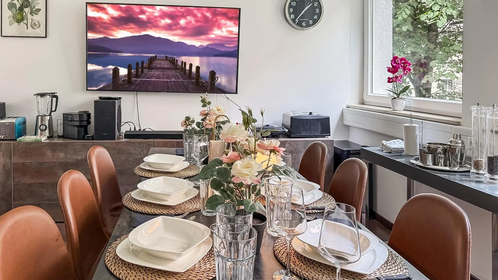 Private Munich Escape Cinema Lounge Sleeps 17